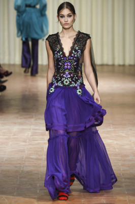 GRACE ELISABETH - ALBERTA FERRETTI SPRING/SUMMER 2017 FASHION SHOW IN MILAN