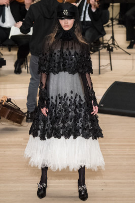 Grace Elizabeth - Chanel Metiers d Art Pre-Fall 2018 Fashion Show in Hamburg