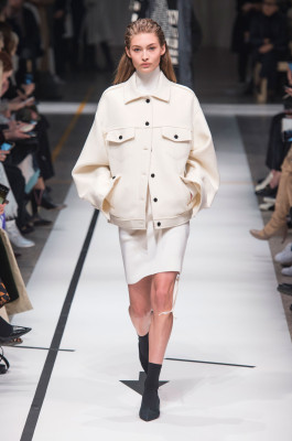 Grace Elizabeth - Sportmax Fall/Winter 2017 Fashion Show in Milan