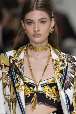 Grace Elizabeth - Versace Spring/Summer 2018 Fashion Show in Milan