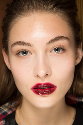 Grace Elizabeth - GIAMBATTISTA VALLI FALL/WINTER 2017 FASHION SHOW IN PARIS 