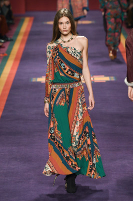 Grace Elizabeth - Etro Fall/Winter 2017 fashion show in Milan