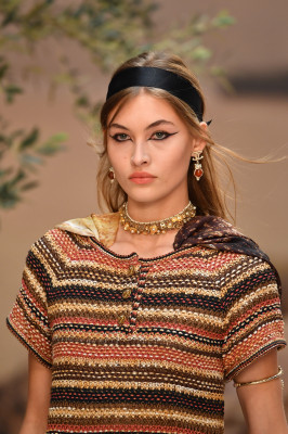Grace Elisabeth - CHANEL CRUISE 2017-2018 FASHION SHOW IN PARIS