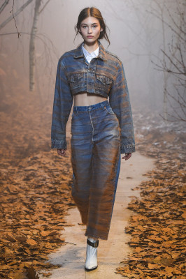 Grase Elizabeth - OFF WHITE FALL/WINTER 2017 FASHION SHOW IN PARIS