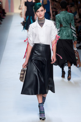 Grace Elizabeth - FENDI SPRING/SUMMER 2018 FASHION SHOW IN MILAN