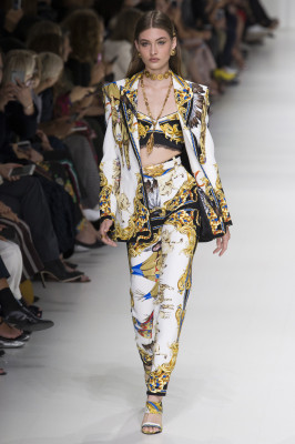 Grace Elizabeth - Versace Spring/Summer 2018 Fashion Show in Milan