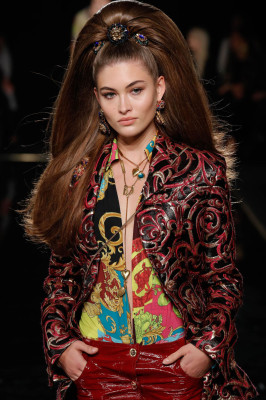  Grace Elizabeth - Versace Pre-Fall 2019 Fashion Show in New York