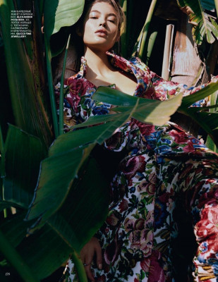 Grace Elizabeth – Vogue Magazine Russia April 2019