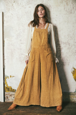 Grace Elizabeth for &#039;Free People&#039; || 2020