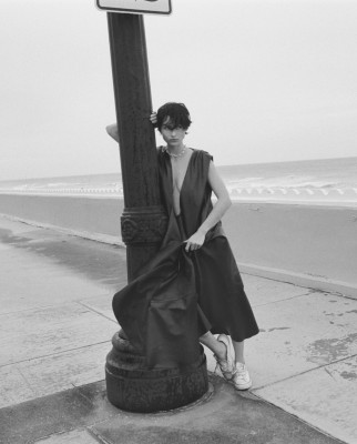 Grace Elizabeth by Blair Getz Mezibov for V Magazine (S/S 2022)