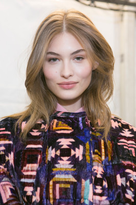 Grace Elizabeth - ISABEL MARANT FALL/WINTER 2017 FASHION SHOW IN PARIS 