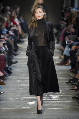Grace Elizabeth - MAX MARA FALL/WINTER 2017 FASHION SHOW IN MILAN 