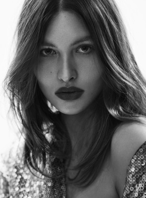 Grace Elizabeth by Max Papendieck for V Magazine // 2021