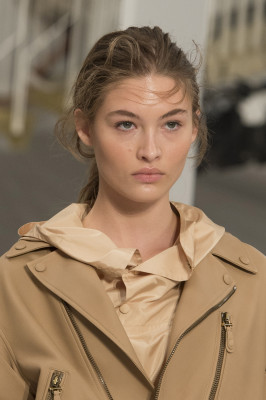 Grace Elizabeth - TOD’S SPRING/SUMMER 2018 FASHION SHOW IN MILAN