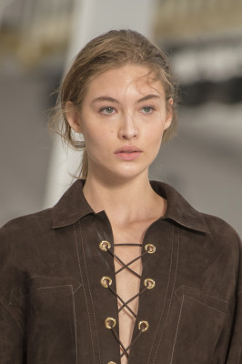 Grace Elizabeth - TOD’S SPRING/SUMMER 2018 FASHION SHOW IN MILAN