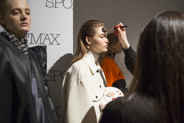 Grace Elizabeth - Sportmax Fall/Winter 2017 Fashion Show in Milan