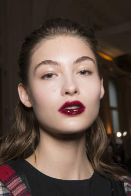 Grace Elizabeth - GIAMBATTISTA VALLI FALL/WINTER 2017 FASHION SHOW IN PARIS 