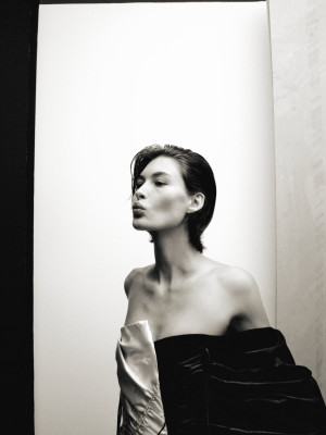Grace Elizabeth ~ Vogue Turkey 02.2024 by Yulia Gorbachenko