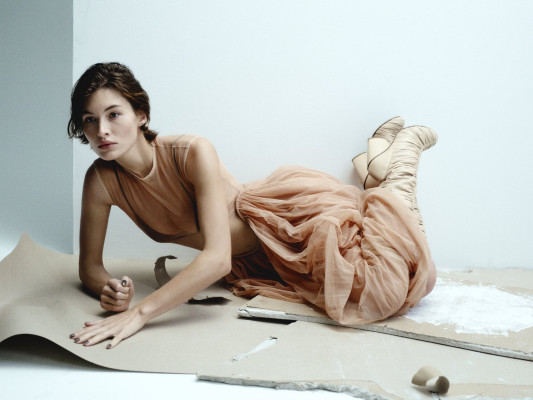 Grace Elizabeth for Vogue Turkey 02.2024