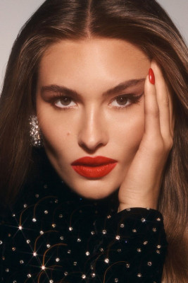 Grace Elizabeth - Estée Lauder (2022)