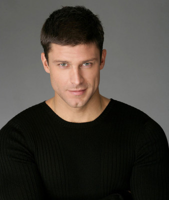 Greg Vaughan pic #251569