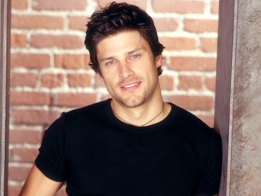 Greg Vaughan pic #243866