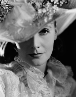 Greta Garbo pic #400980