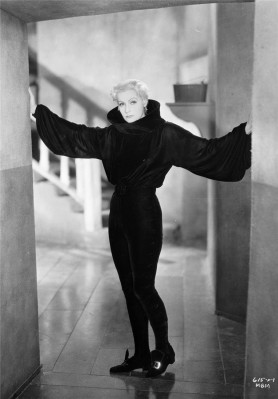 Greta Garbo pic #398643
