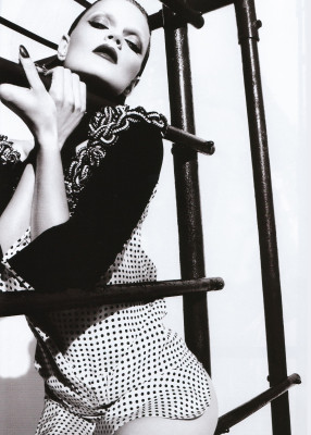 Guinevere van Seenus pic #239150