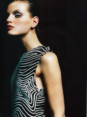 Guinevere van Seenus pic #876348