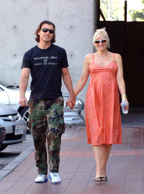 photo 8 in Gwen Stefani gallery [id49023] -0001-11-30 00:00:00