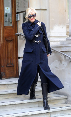 photo 27 in Gwen Stefani gallery [id436646] 2011-11-17 00:00:00