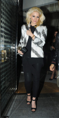 photo 7 in Gwen Stefani gallery [id427124] 2011-10-10 00:00:00