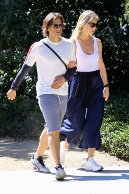 Gwyneth Paltrow - Brentwood 03/08/2020