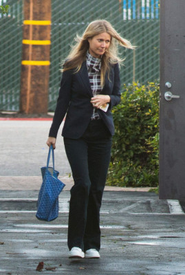 Gwyneth Paltrow - Out and About in Los Angeles 01/22/2017