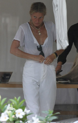Gwyneth Paltrow - Hamptons 08/20/2019