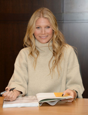 Gwyneth Paltrow – “The Clean Plate Eat, Reset, Heal” Book Signing in LA 01/14/20
