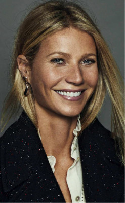 GWYNETH PALTROW in Elle Magazine, Spain January 2017