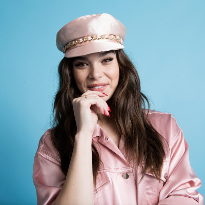 Hailee Steinfeld - The Biggest Weekend 05/27/2018