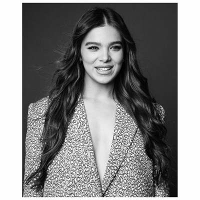 Hailee Steinfeld – AM 2 DM BuzzFeed News Photoshoot November 2019