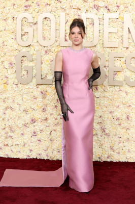Hailee Steinfeld – Golden Globe Awards 2024
