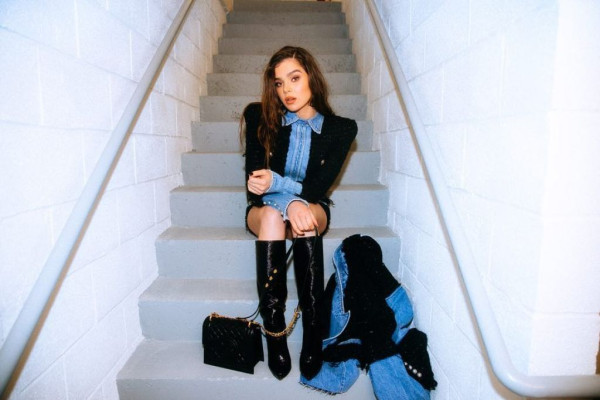 Hailee Steinfeld – Photoshoot April 2019