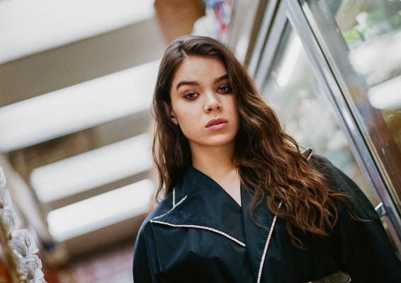 Hailee Steinfeld