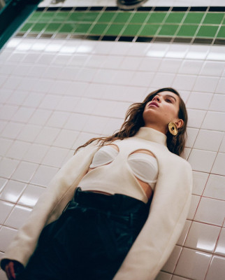 Hailee Steinfeld – Who What Wear UK Photoshoot 2018