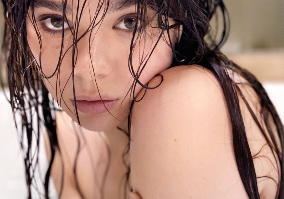 HAILEE STEINFELD – Wrong Direction Promos, 2019