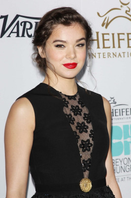 Hailee Steinfeld pic #757485