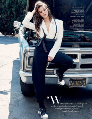 Hailee Steinfeld - Harpers Bazaar Singapore November 2018