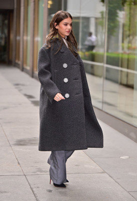Hailee Steinfeld-Arrives at Siriusxm Studios in New York