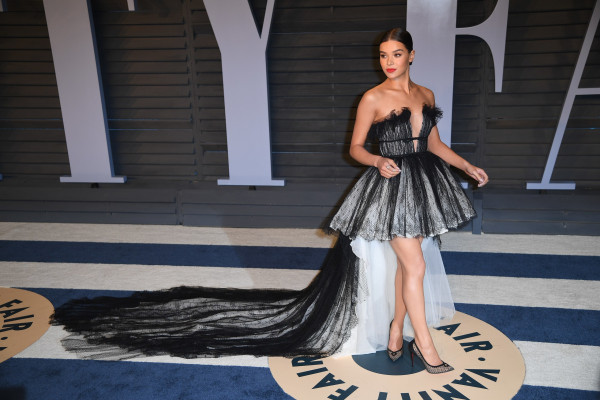Hailee Steinfeld - 2018 Vanity Fair Oscar Party 