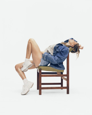 Hailey Baldwin -  Levi’s 501 Originals // 2021